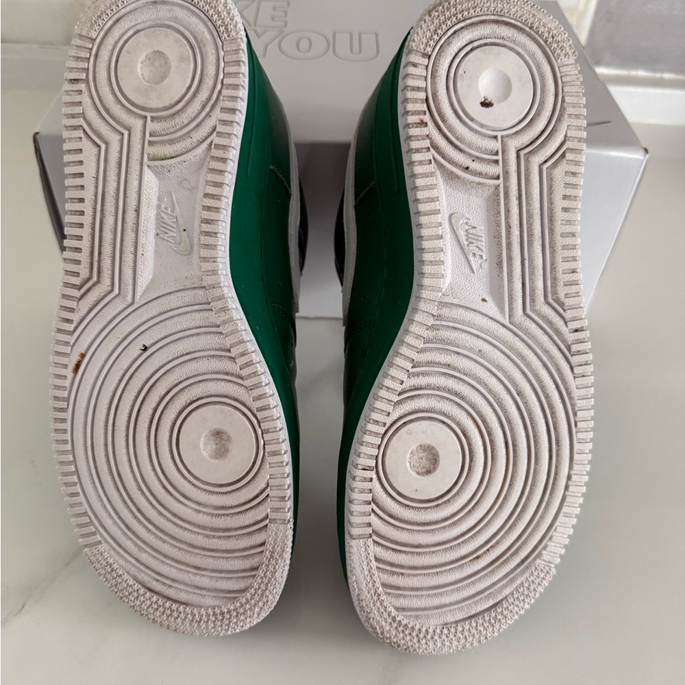 Nike Air Force 1 custom Jameson Irish Whiskey sneakers - Picture 5 of 5